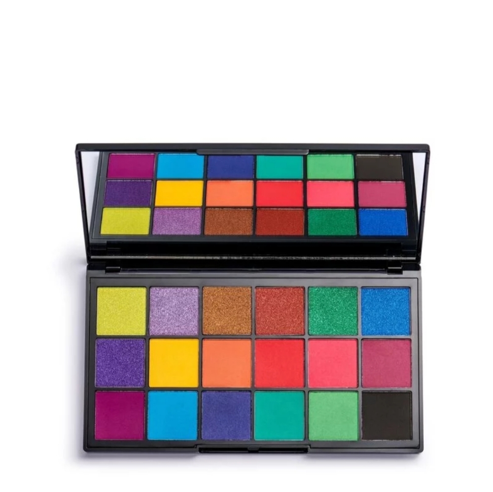 Revolution Make Up Palette - Picture 2 of 5